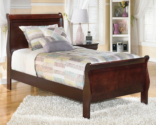 Alisdair  Sleigh Bed