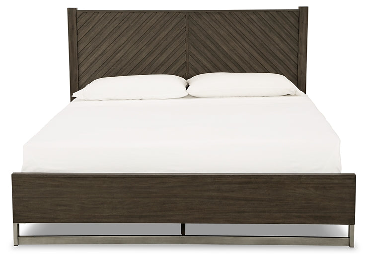 Arkenton King Panel Bed with Mirrored Dresser and Chest