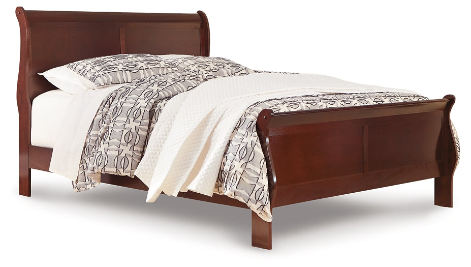 Alisdair Queen Sleigh Bed with Mirrored Dresser, Chest and 2 Nightstands